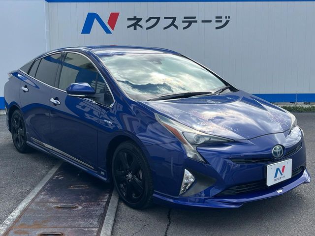 トヨタ プリウス