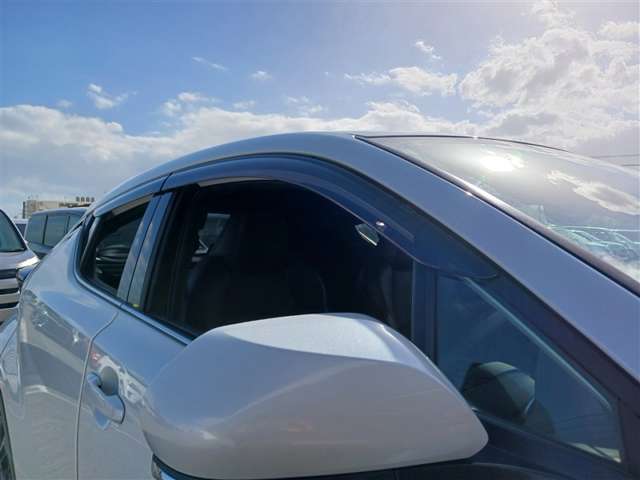 トヨタ C-HR