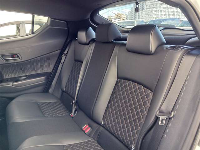 トヨタ C-HR