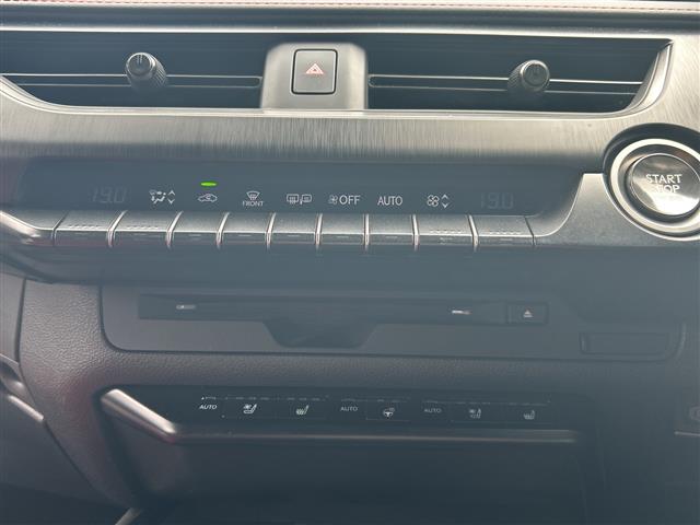 レクサス UX