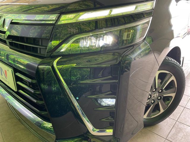 トヨタ ヴォクシー