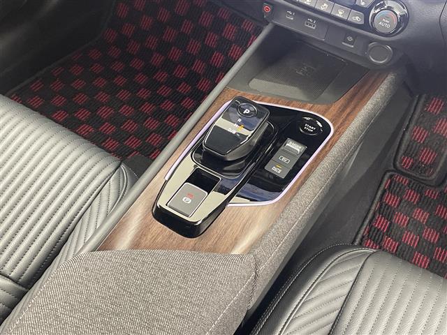日産 ノートオーラ