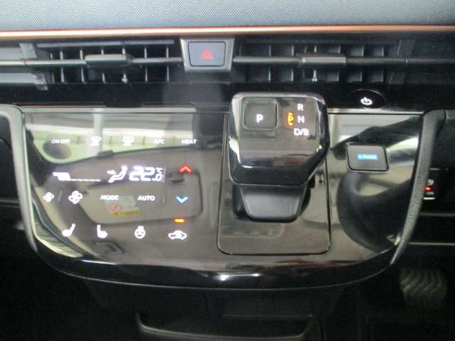 日産 サクラ
