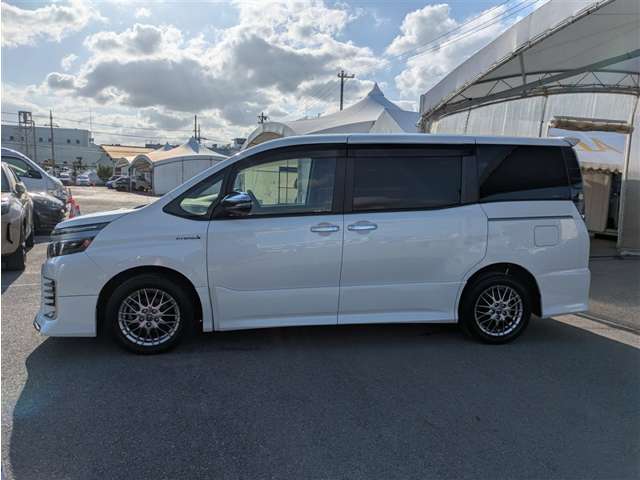 トヨタ ヴォクシー