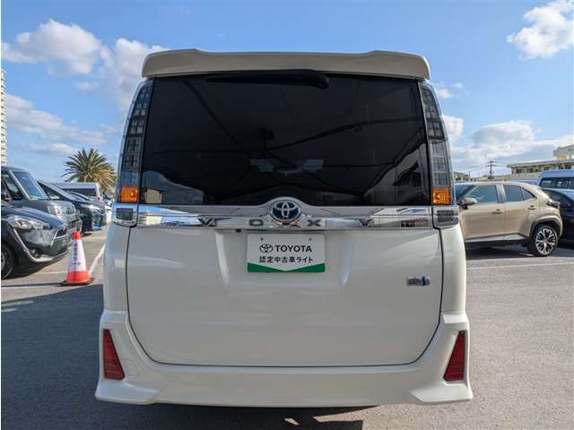 トヨタ ヴォクシー