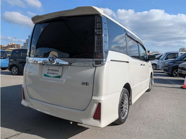 トヨタ ヴォクシー