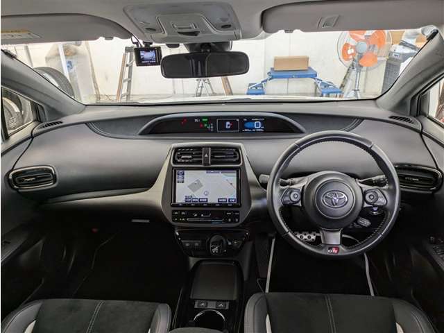 トヨタ プリウスPHV