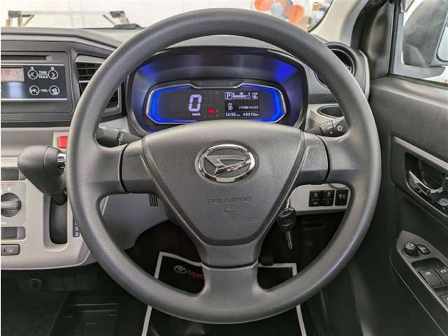 ダイハツ ミライース