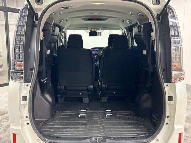 トヨタ ヴォクシー