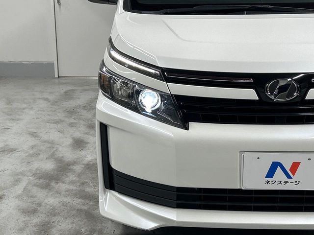 トヨタ ヴォクシー