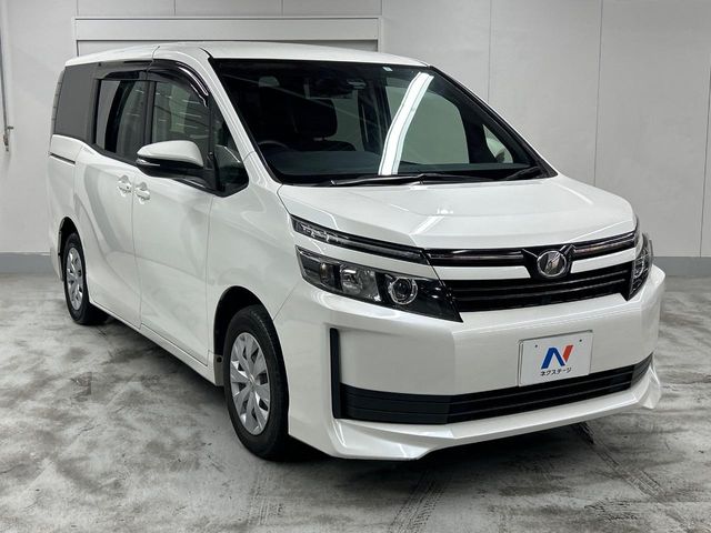 トヨタ ヴォクシー