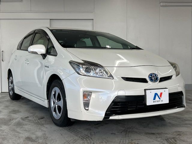 トヨタ プリウス
