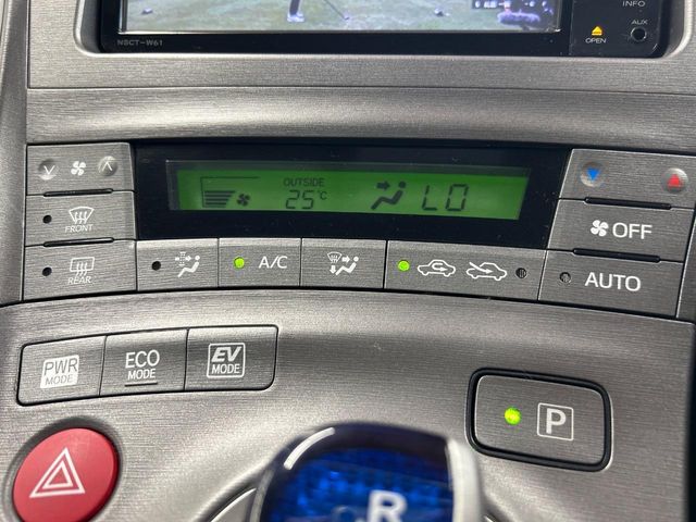 トヨタ プリウス