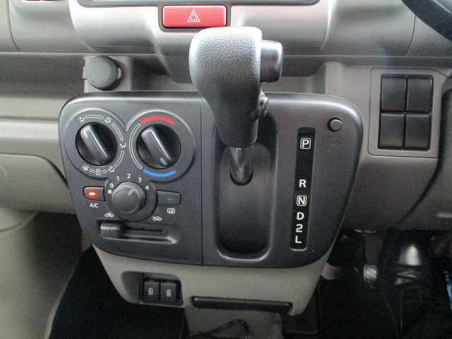 日産 NV100クリッパー