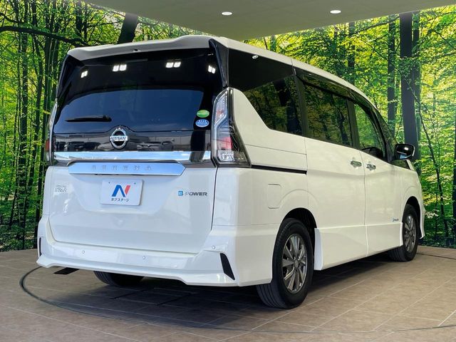 日産 セレナ