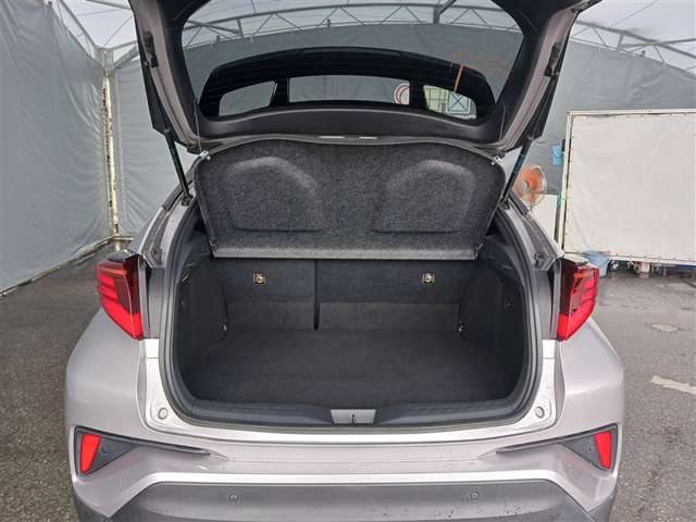 トヨタ C-HR