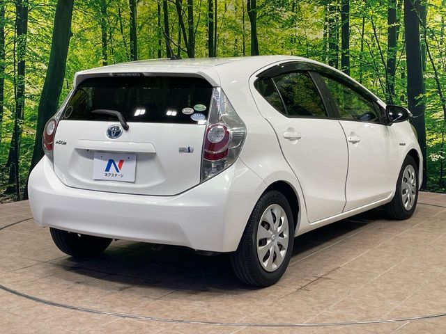 トヨタ アクア