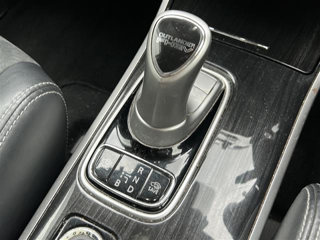 三菱 アウトランダーPHEV