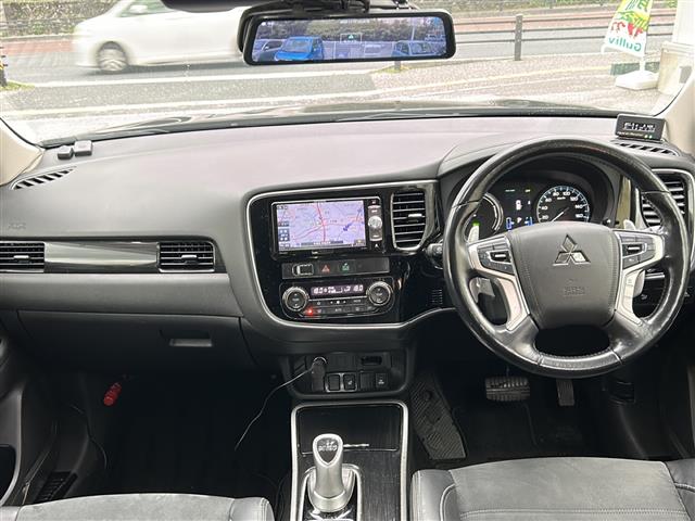 三菱 アウトランダーPHEV