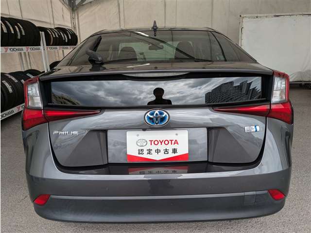 トヨタ プリウス