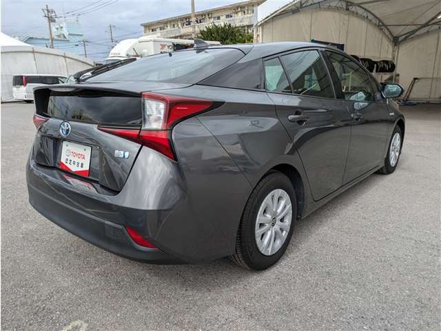 トヨタ プリウス