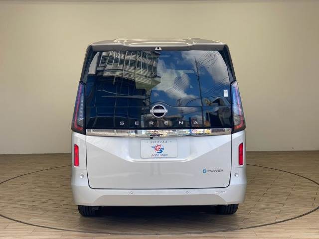 日産 セレナ