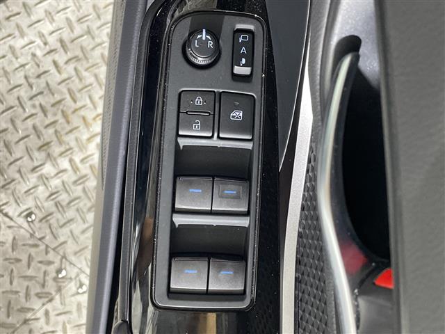 トヨタ C-HR