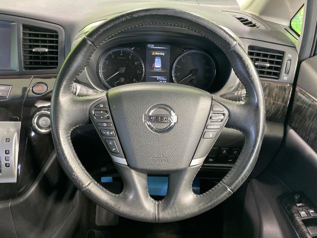 日産 エルグランド