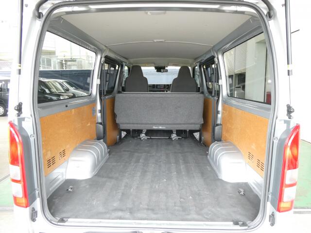 トヨタ ハイエースバン