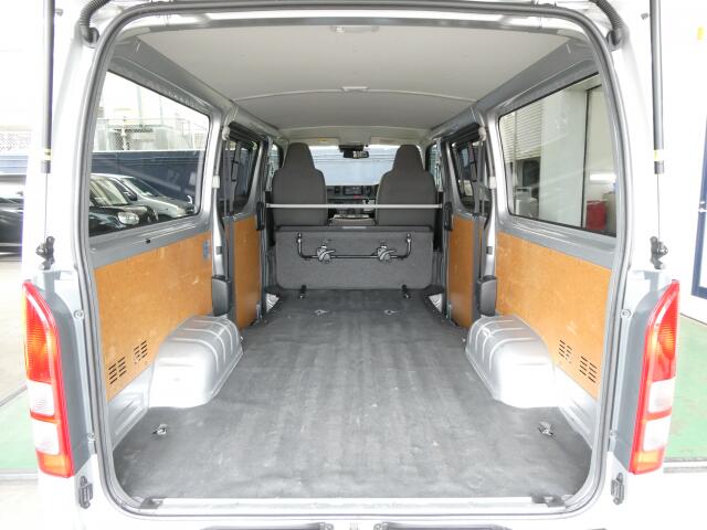 トヨタ ハイエースバン