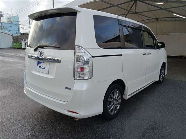 トヨタ ヴォクシー