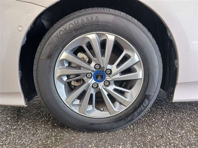 トヨタ プリウス