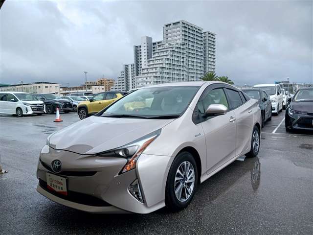 トヨタ プリウス