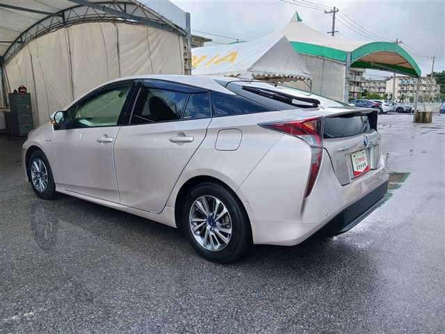 トヨタ プリウス