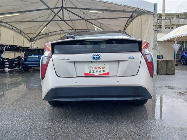 トヨタ プリウス