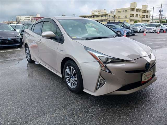 トヨタ プリウス