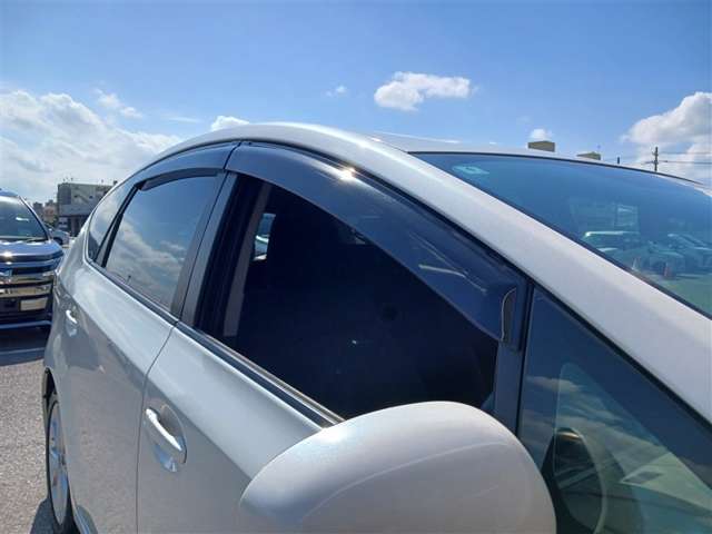 トヨタ プリウスα