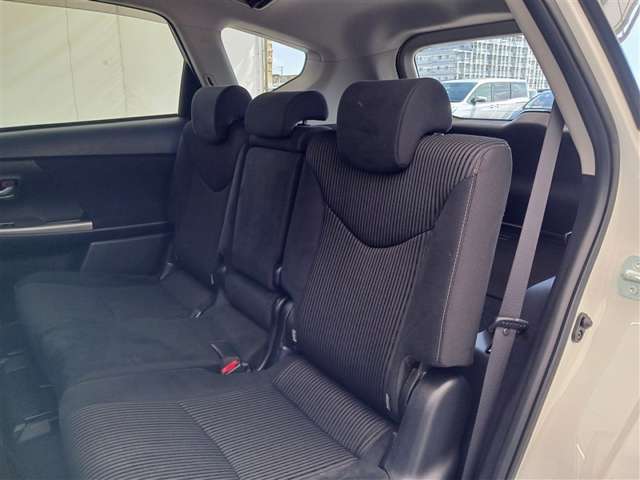 トヨタ プリウスα