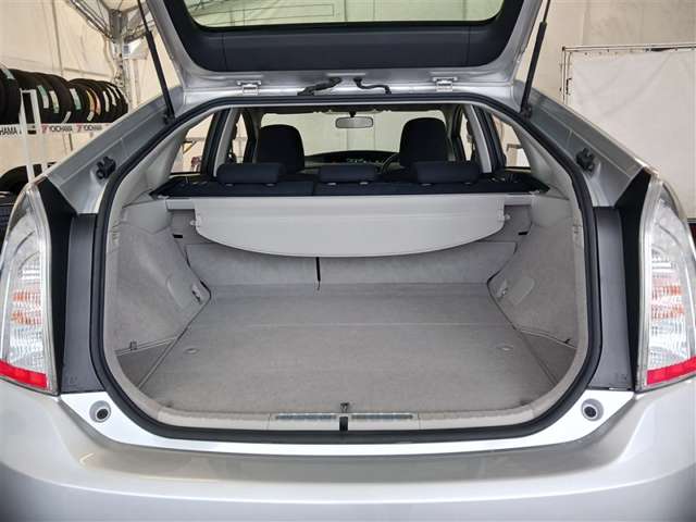 トヨタ プリウスPHV