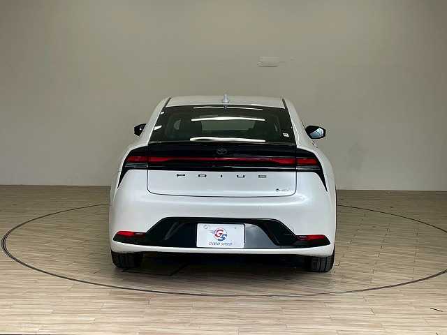 トヨタ プリウス