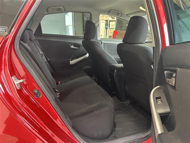 トヨタ プリウス