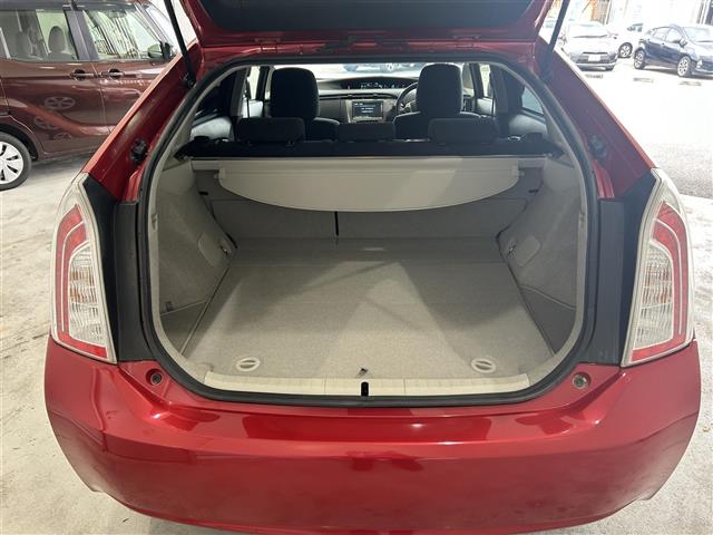 トヨタ プリウス