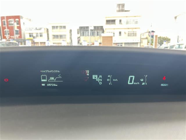 トヨタ プリウス