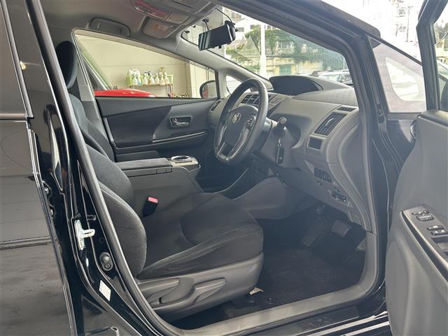 トヨタ プリウスα