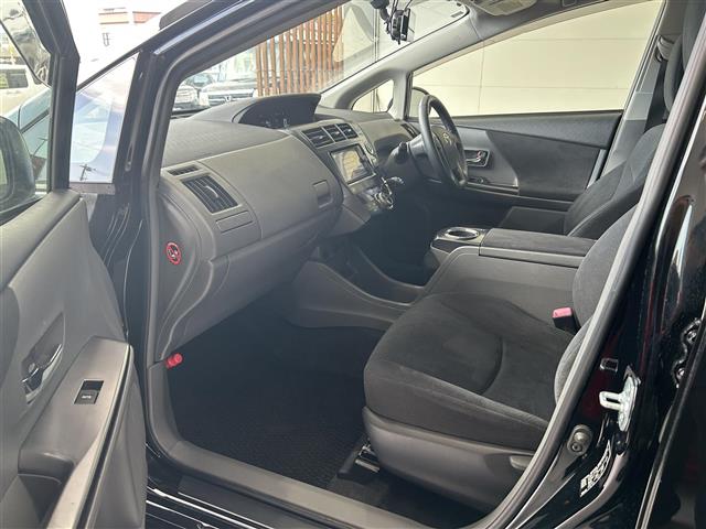 トヨタ プリウスα