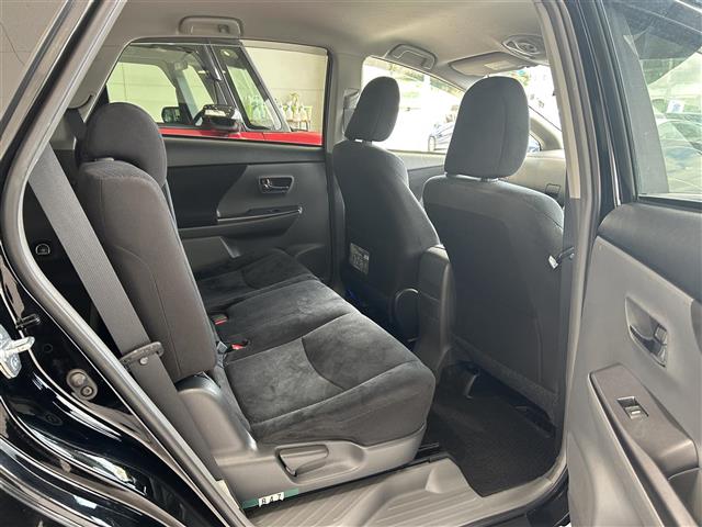 トヨタ プリウスα