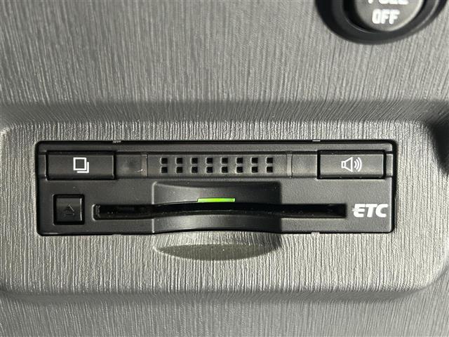 トヨタ プリウスα