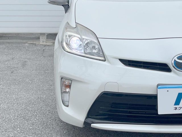 トヨタ プリウス