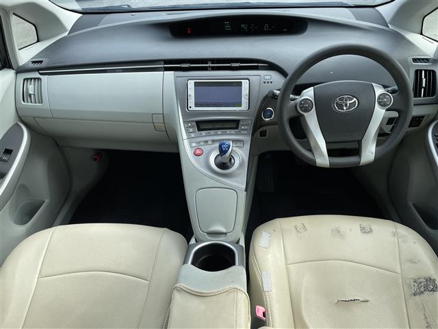 トヨタ プリウス