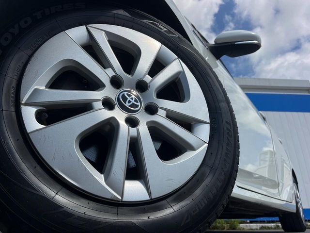 トヨタ プリウス